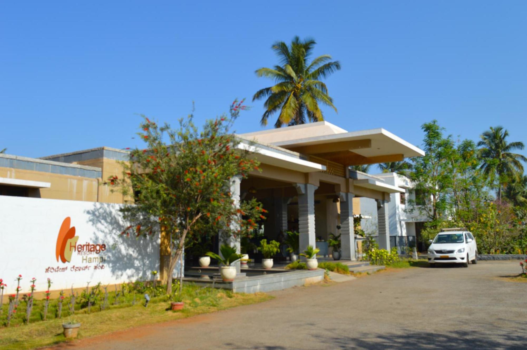 Heritage Resort Hampi Esterno foto