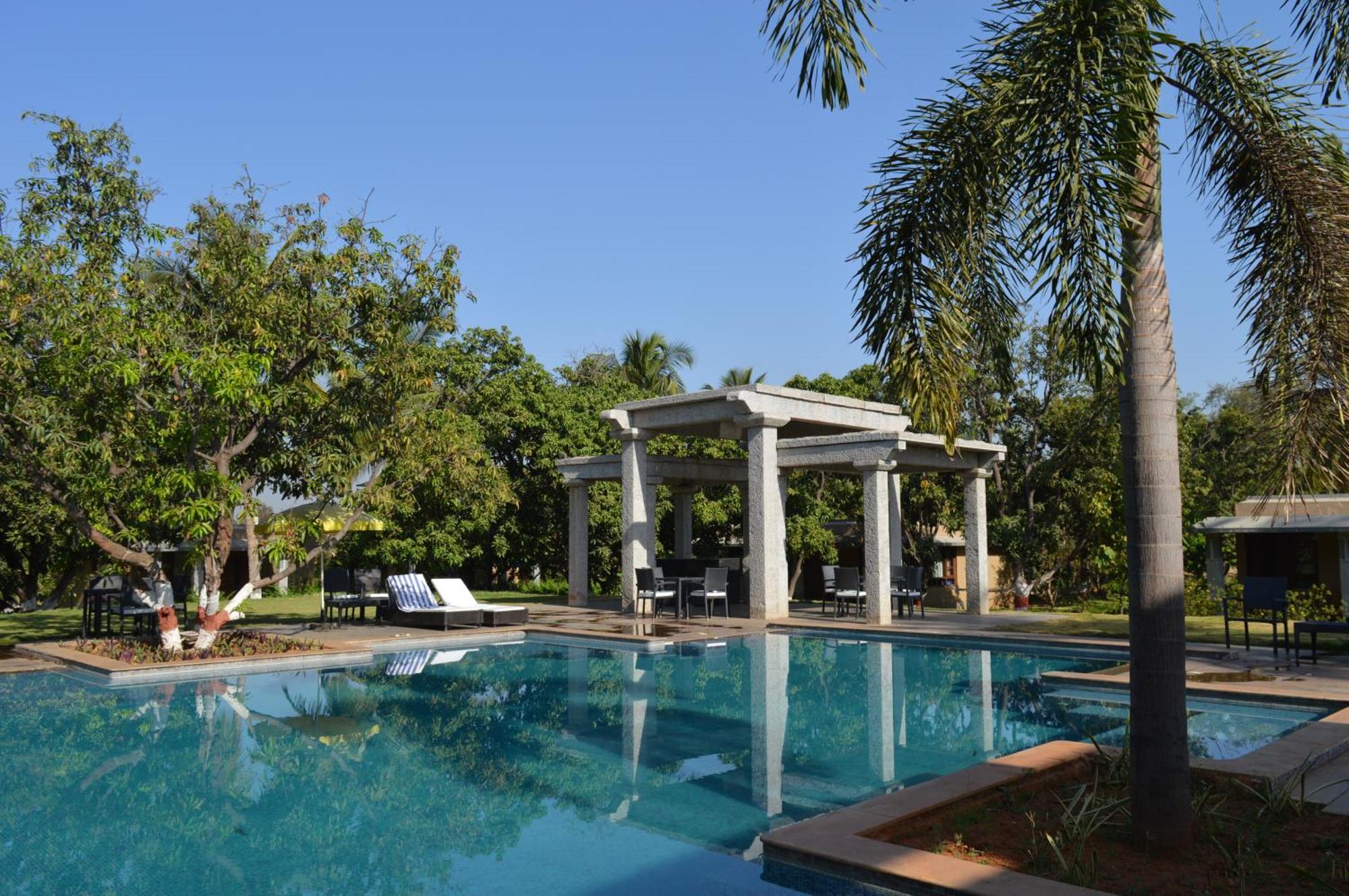 Heritage Resort Hampi Esterno foto