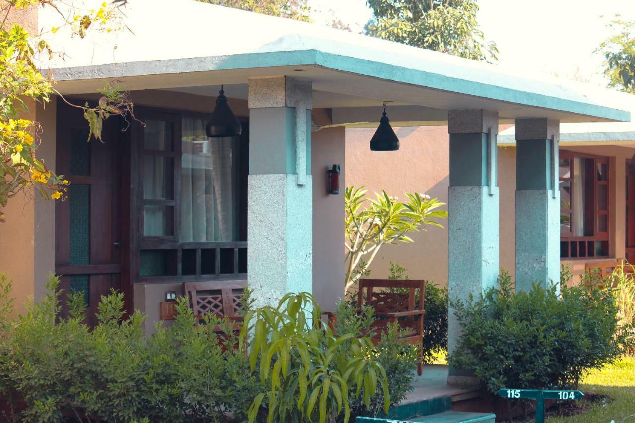 Heritage Resort Hampi Esterno foto